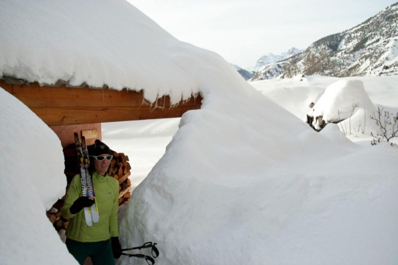 Chalet Le Mélézin hameau des Chazals Nevache Hautes Alpes Esterno foto